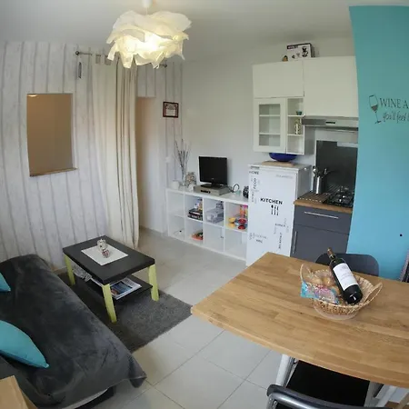 House - 4 People Apartment Le Porge
